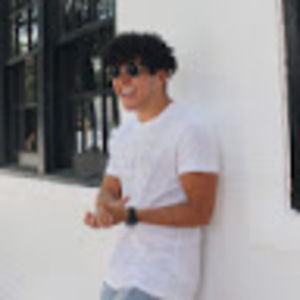 Meet your Posher, Luis